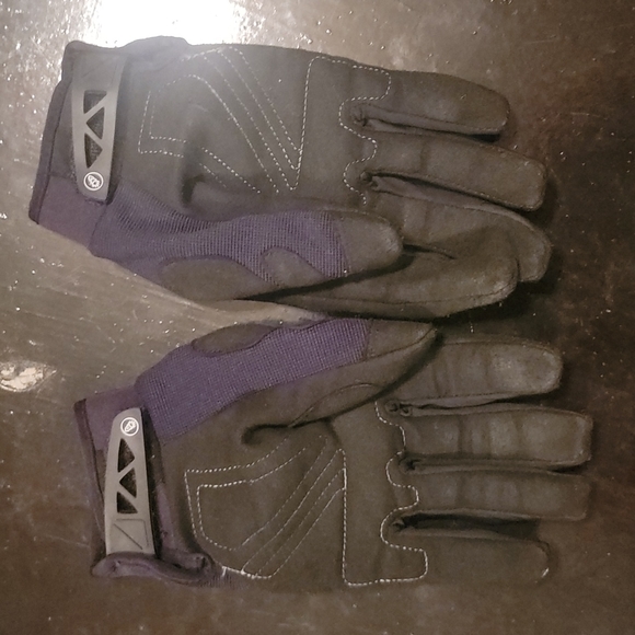 Rocket Motorcycle Gloves - Picture 3 of 3